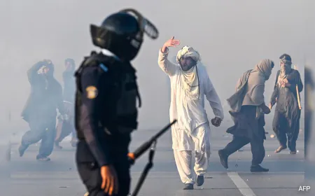 Pakistan Jails 25 Imran Khan Supporters Over Violent Protests