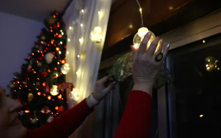 Christmas In Post-Assad Syria Tainted By Fears For Minority's Future