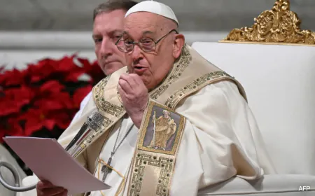 Pope Francis Kicks Off Christmas With A Sombre Mass Under Shadow Of War