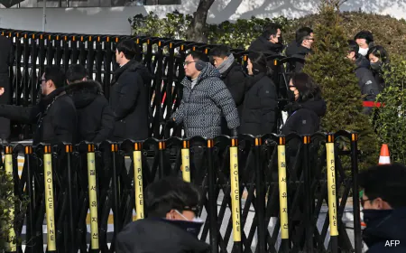 South Korea Investigators Call Off Arrest Of Impeached President Yoon