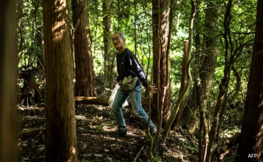 Japan 'Poop Master' Gives Back To Nature