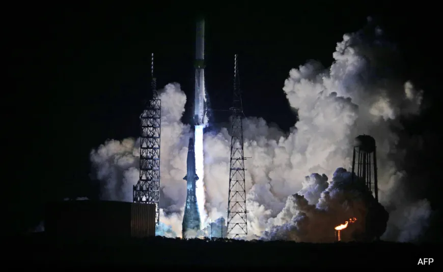 Blue Origin's New Glenn Rocket Blasts Off In First Launch, Reaches Orbit