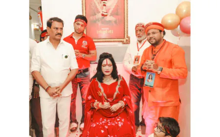Radhe Guru Maa and MLA Prakash Surve Inaugurate a Dialysis Center in Dahisar, Mumbai