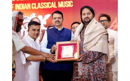 Inauguration of ‘Raagopnishad’ by CM of Maharashtra, Devendra Fadnavis, in a glorious musical evening