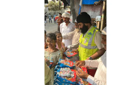 Hemkunt Foundation Celebrates Eid with Slum Kids in Mumbai, Spreading the Message of Unity
