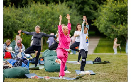 7000 Muscovites and tourists took part in International Yoga Day at VDNH
