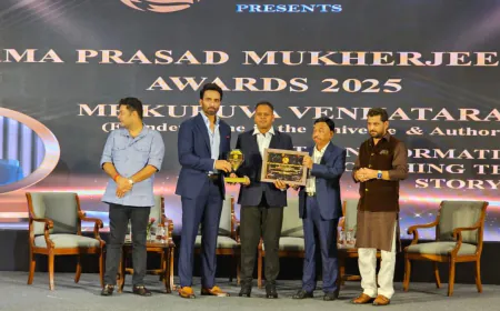 In the Age of Spotlight, Kuruva Venkataramana Murthy Asks What Happens in the Dark