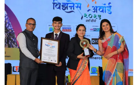 Excellence Award for Outstanding Institute In Pune – Mr.Gopal Khandare and Mrs.Prachi Khandare
