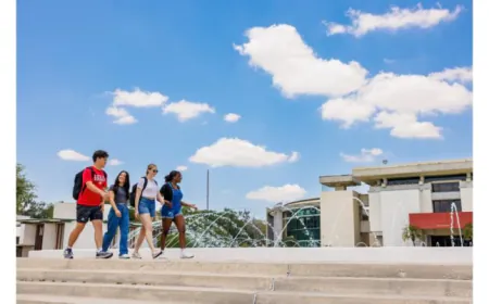 FLORIDA SOUTHERN COLLEGE NAMED TOP 25 COLLEGE IN FOUR CATEGORIES BY U.S. NEWS AND WORLD REPORT