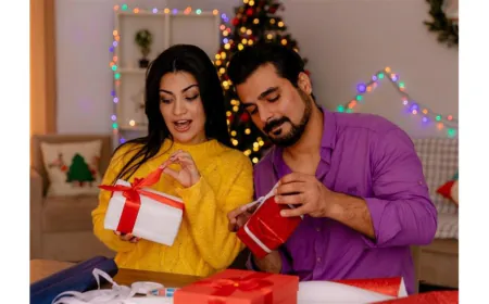 As the Year Ends, This Secret Santa Takes on New Meaning