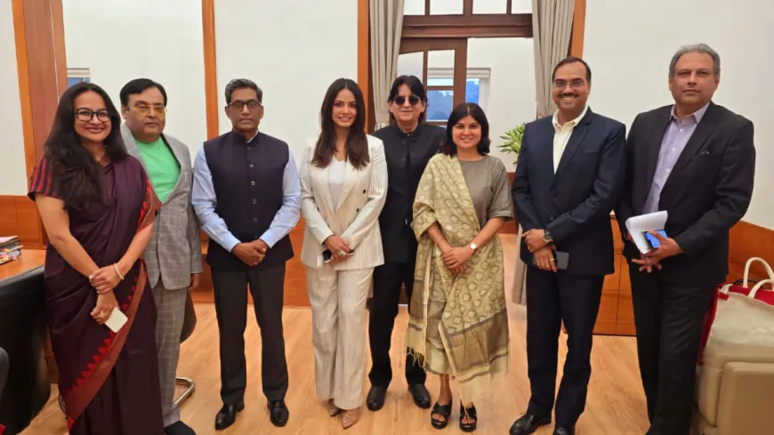 Chief Secretary of Bihar Pratyaya Amrit meets a delegation led by Neetu Chandra for a Green Film City in Bihar