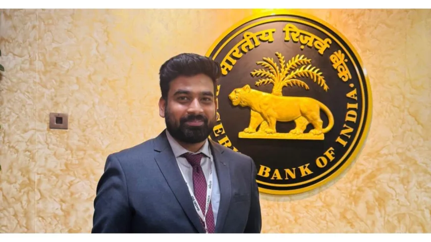 The 15-Hour Problem – Why Indian SMBs Still Struggle With Cash Flow Visibility: Karthik Bukkambudhi, Founder, Paywize